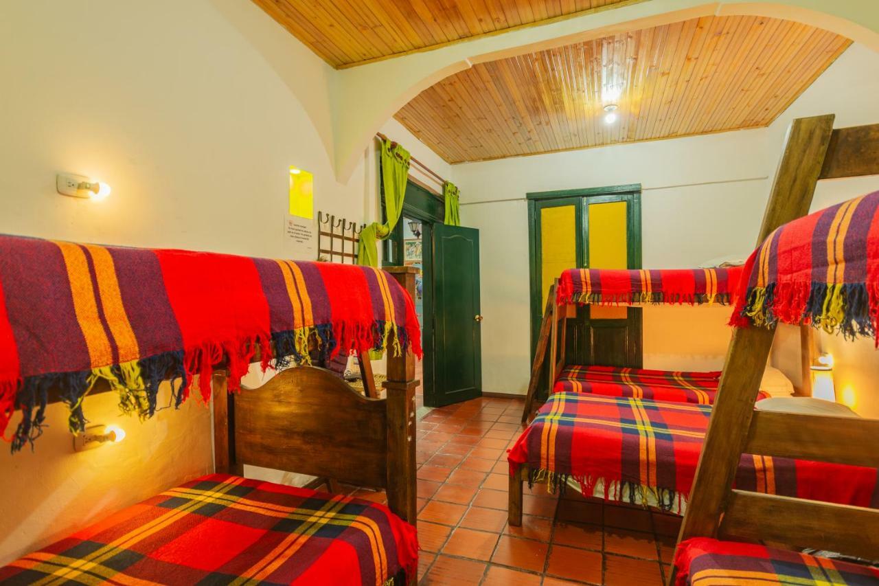 Hostal Sue Candelaria Bogotá Eksteriør bilde